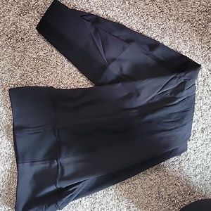 Black lululemon leggings